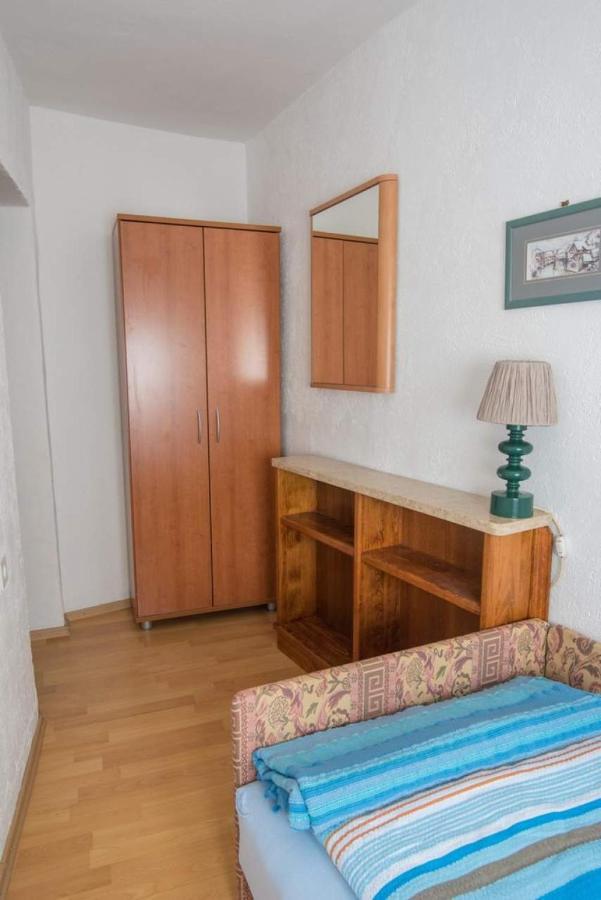 Rustica Apartment Vrbnik  Exterior photo
